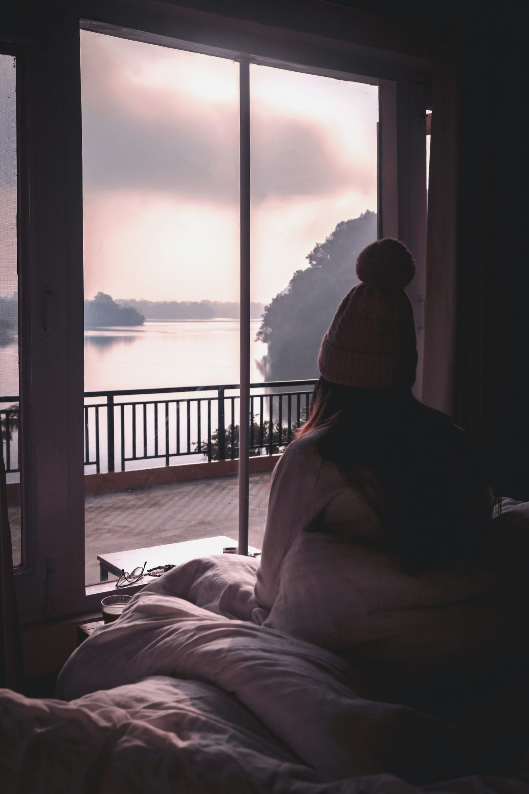 Unwinding for Rest: How Intentional Retreats Reclaim Quality Sleep